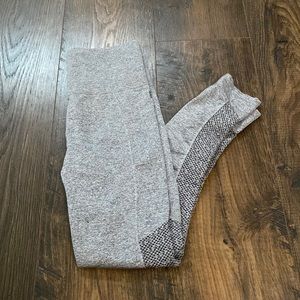 Fabletics Sync Seamless High-Waisted 7/8 Legging